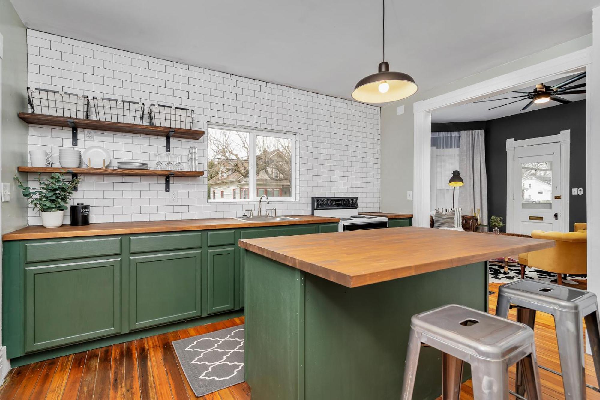 Enchanting Bungalow - 2Br Historic Hidden Gem Xenia Bagian luar foto